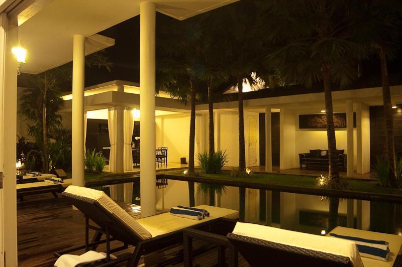 Avani Seminyak Bali Resort - CHSE Certified Ruang foto